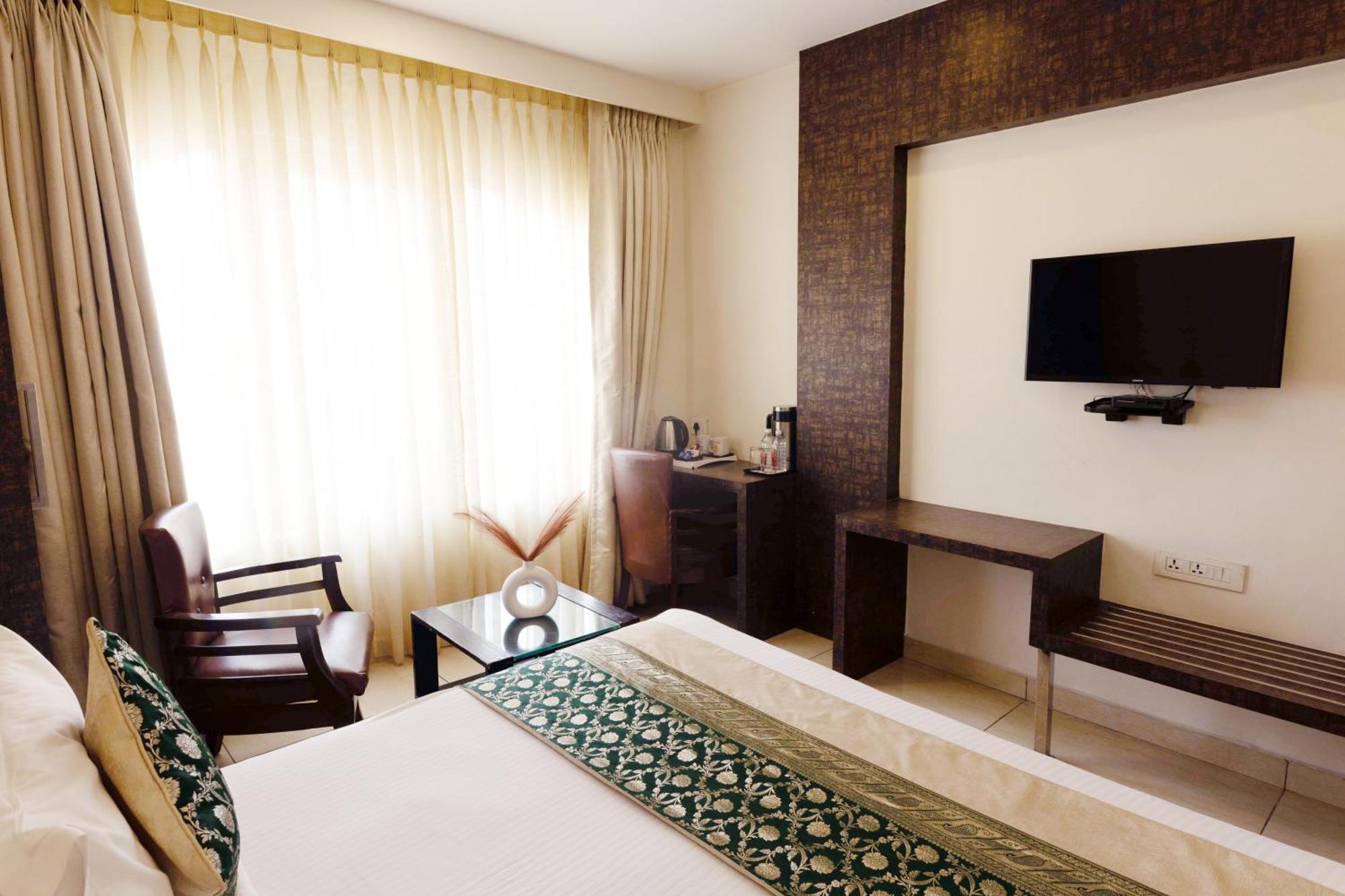 New Hotel Broadway Varanasi Exterior foto